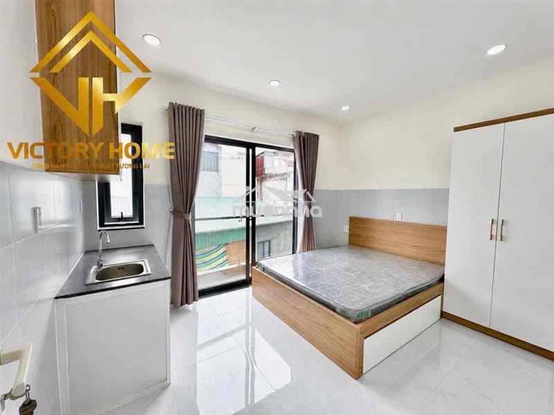 Studio ban công sát quận 1 - 5 phút đi xe