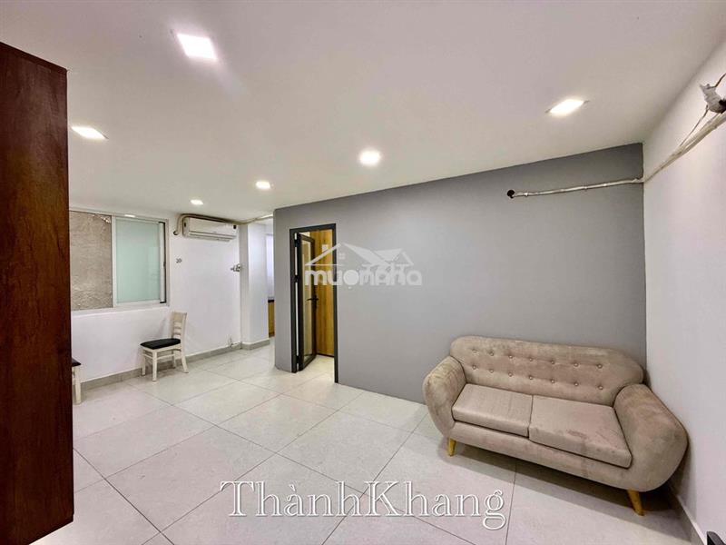 Cho thuê căn hộ tách bếp thang máy rộng 40m2 ngay cầu vượt 3/2