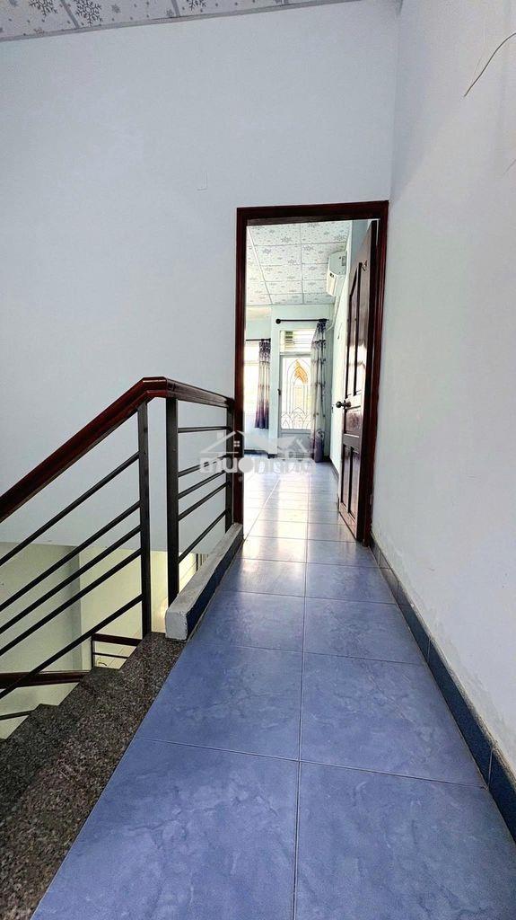 Phòng máy lạnh lạc long quân giáp q10 (thông qua bắc hải)