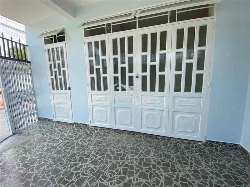 Cho thuê nhà nguyên căn 1 trệt 1 lầu 70m2,  gồm: 1 phòng khách, 4 phòn