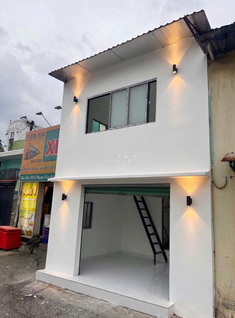 Nhà nhỏ view xịn đẹp, ngay sát đường ray phạm văn đồng