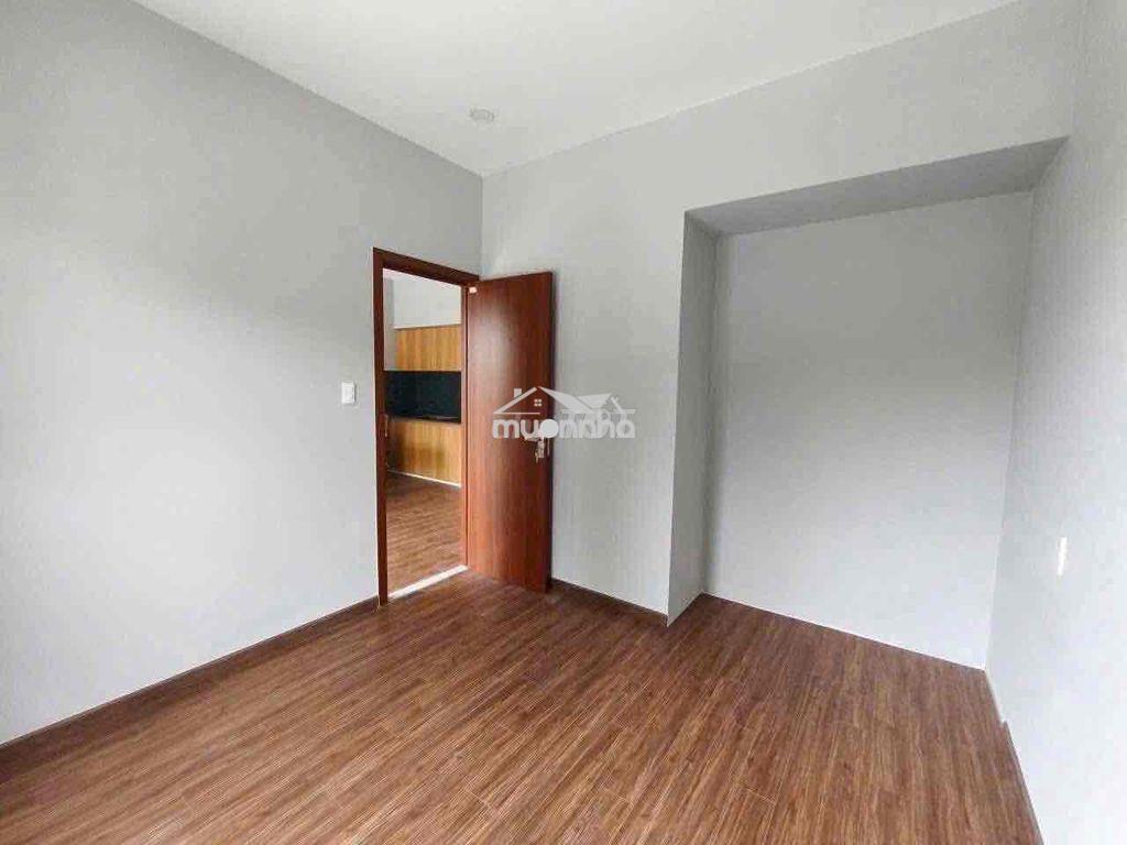 Nhà hiệp thành gần phạm ngọc thạch nhựa 5m sân oto - 2