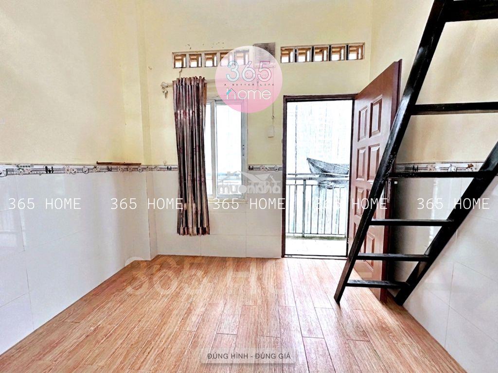 Phòng gác cao thoáng + máy lạnh, tòa nhà thang máy - 2