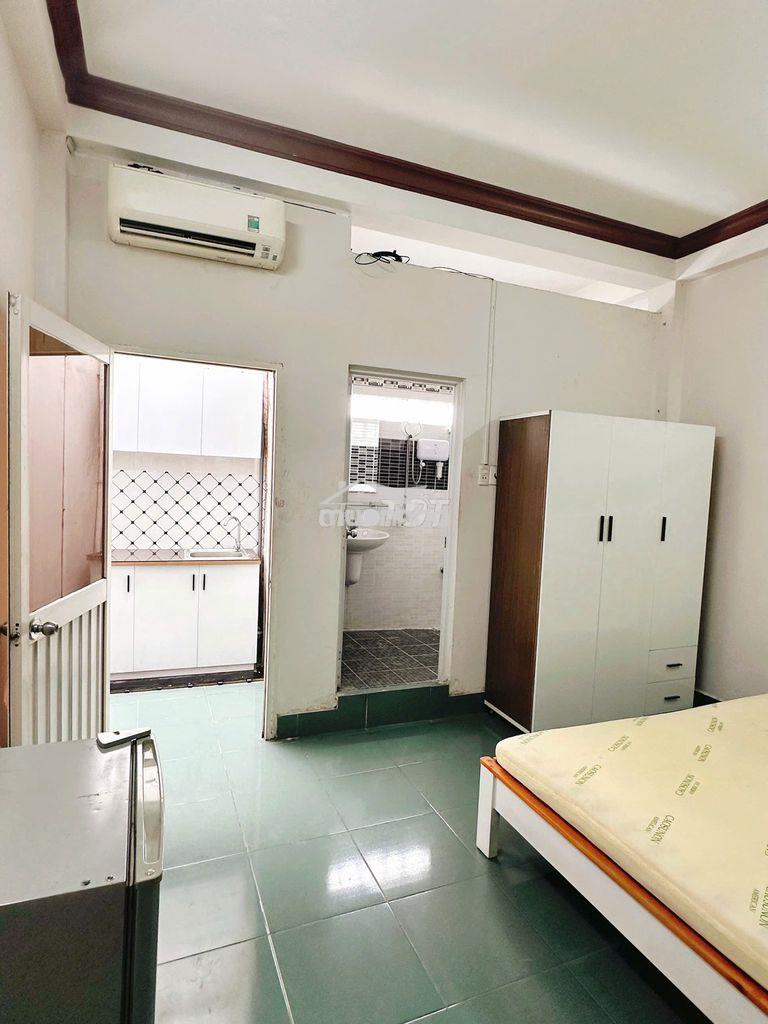 Cho thuê căn  full nội thất - mặt tiền trường sa - 2