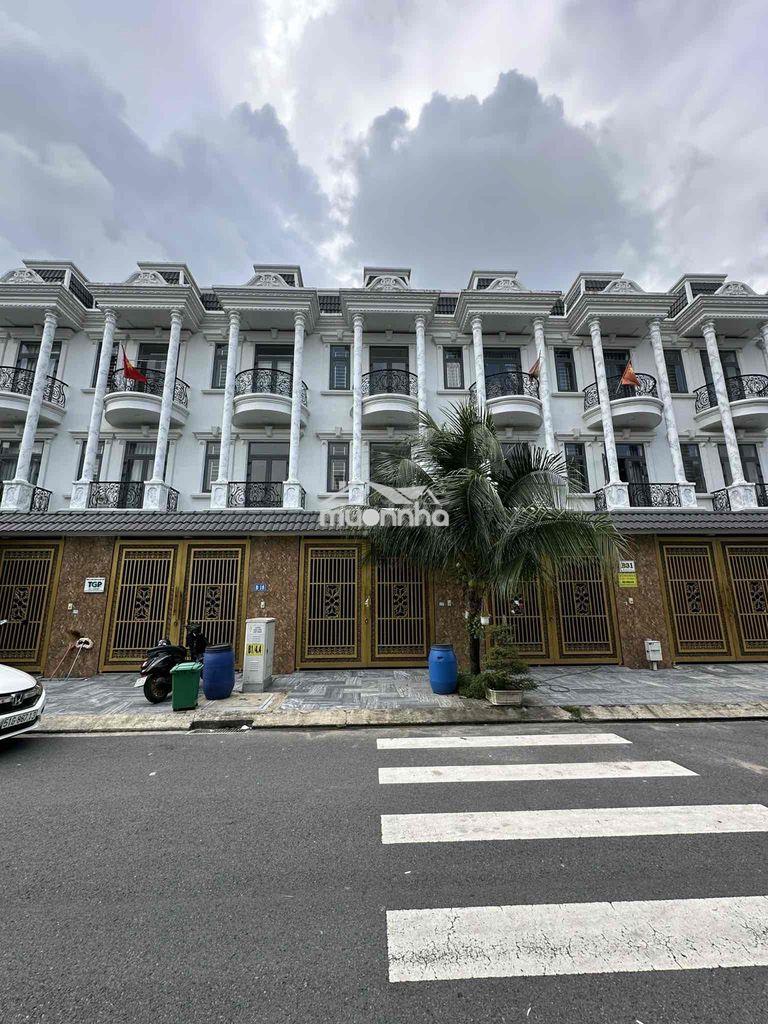 Chính chủ ngộp bán gấp nhà phố 1t2l kdc hoàng hùng dĩ an