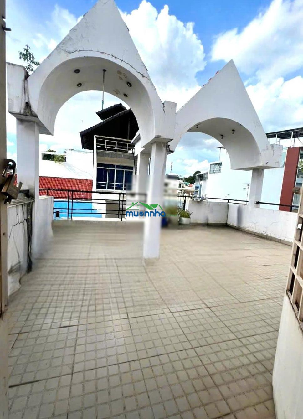 Bán nhà 1 trệt 2 lầu (102,5m2) đường số linh chiểu, đủ 5pn có phòng ngủ trệt 8 tỷ - 2