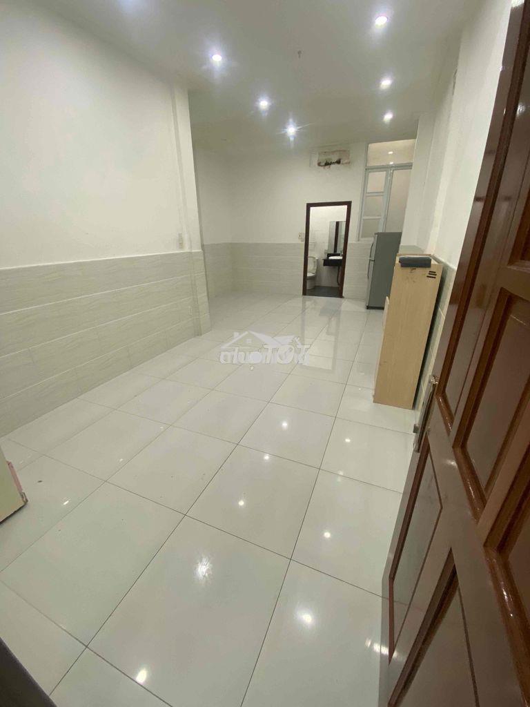 Phòng trọ gần chợ phạm văn hai - 3