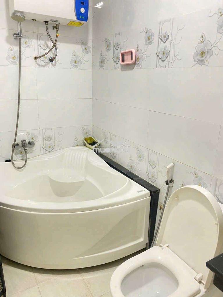 Cho thuê nhà nguyên căn hẻm bến vân đồn, quận 4 - 2