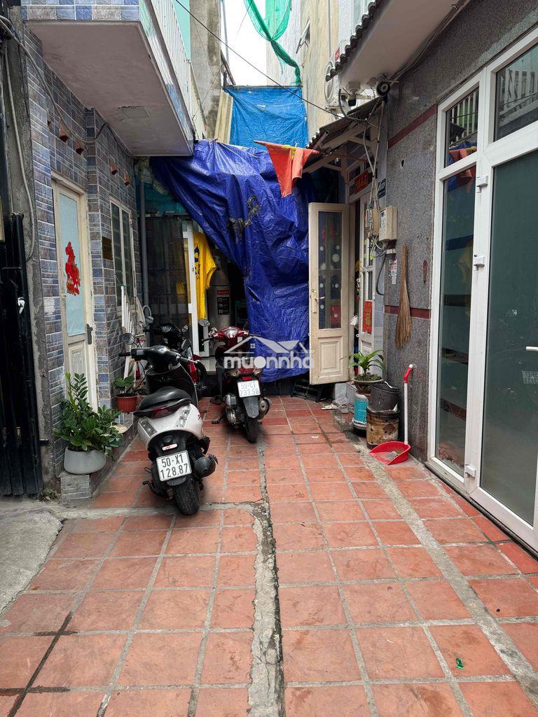 Bán nhà dt 10 vuông - 2