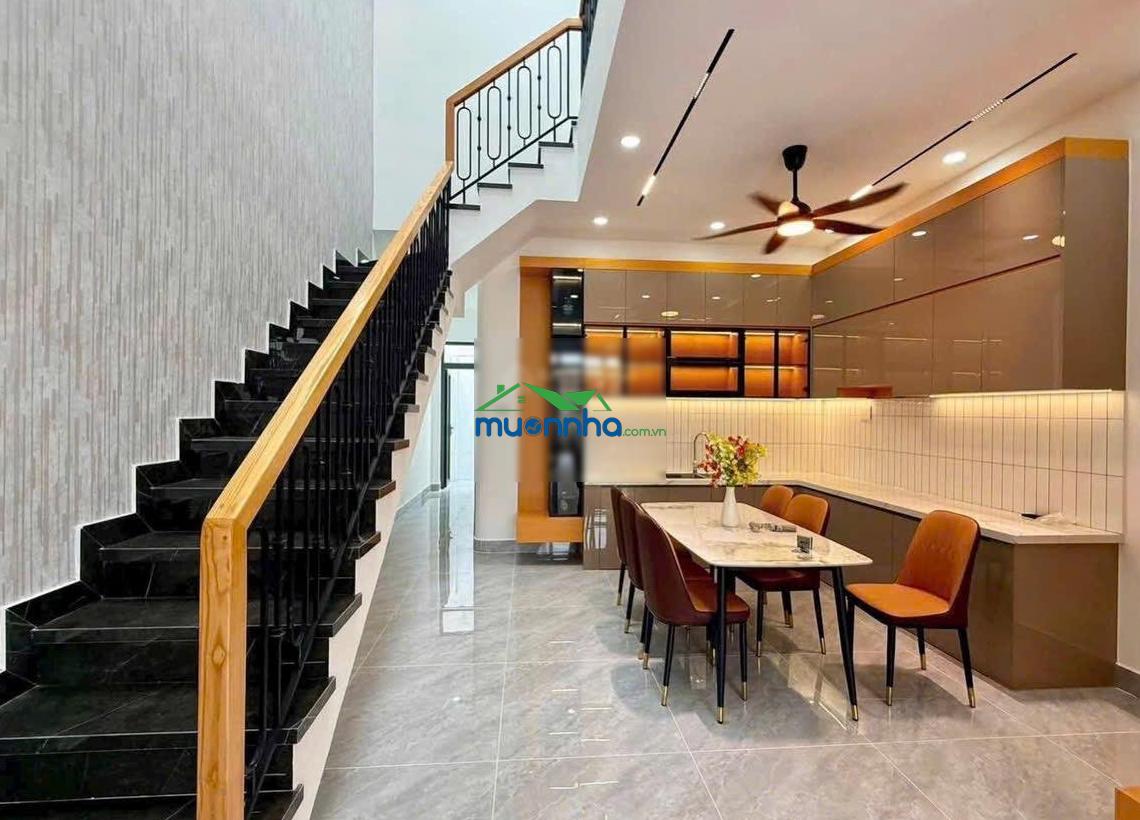 Bán nhà 5x20m tại chợ bờ ngựa. đang cho thuê 20 triệu / tháng - 2