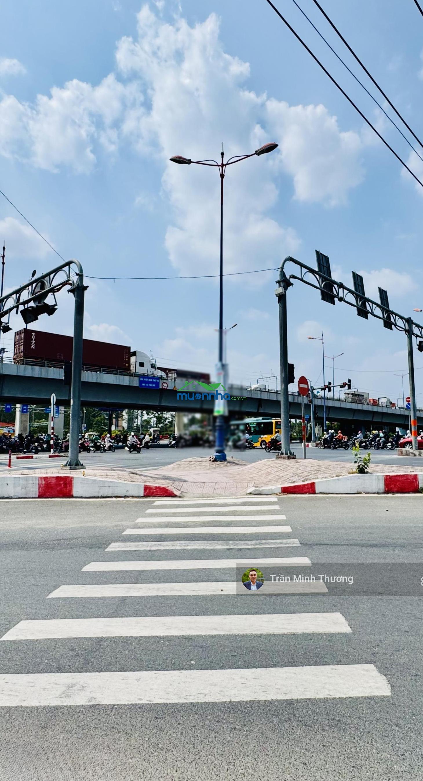Nhà 4 tầng hiếm - ô tô trong nhà - gần lê văn việt - ga metro - 3