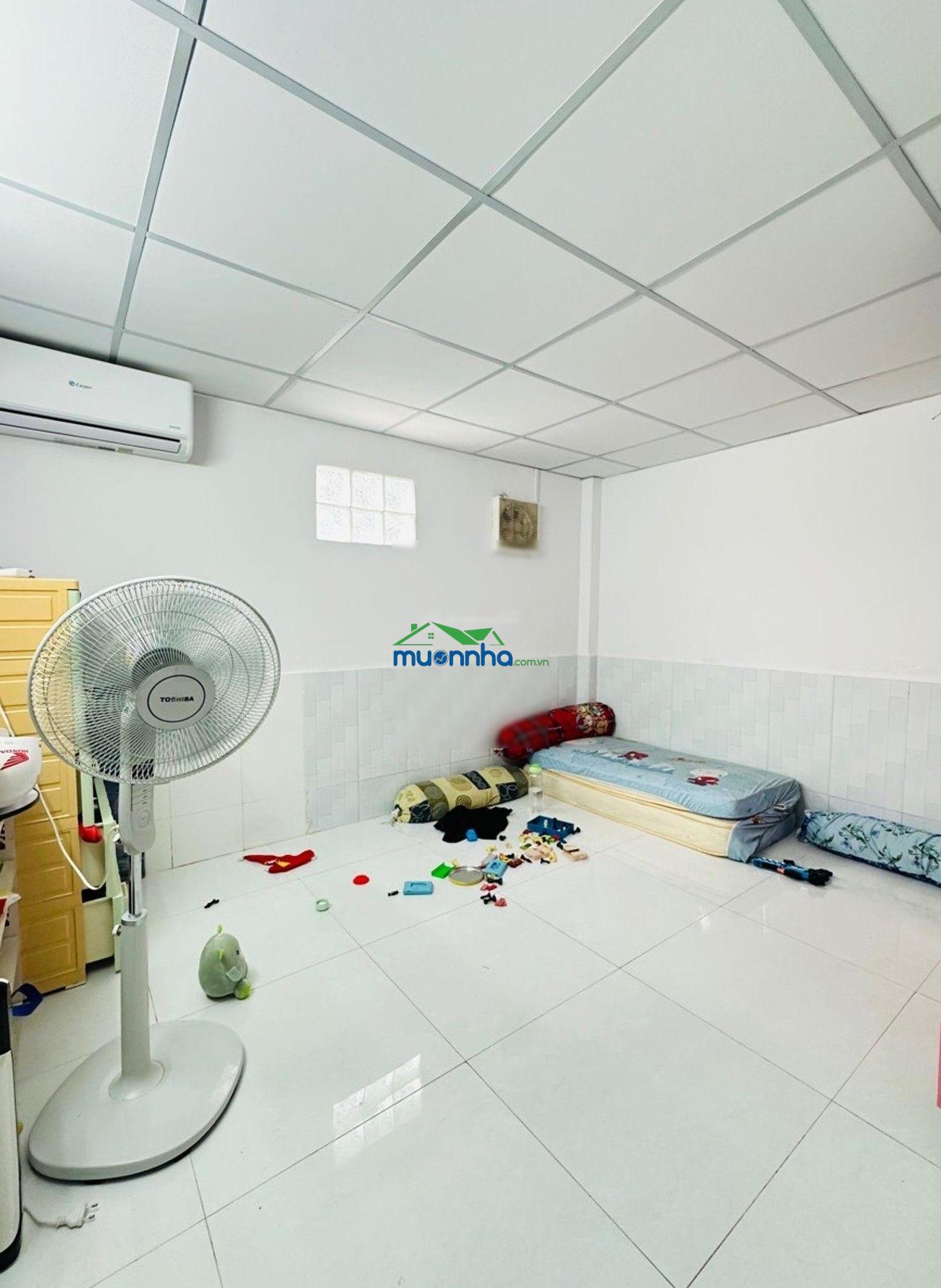 Bán nhà 2 tầng, 4.4x14m, 3 tỷ 750, đường lê văn lương, phường tân hưng, ngay siêu thị lotter mart