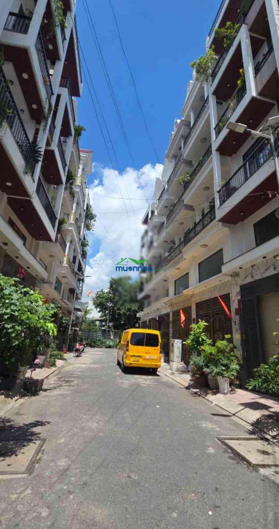 Khi phân lô đồng bộ xe hơi ngủ trong nhà - nguyễn ảnh thủ
