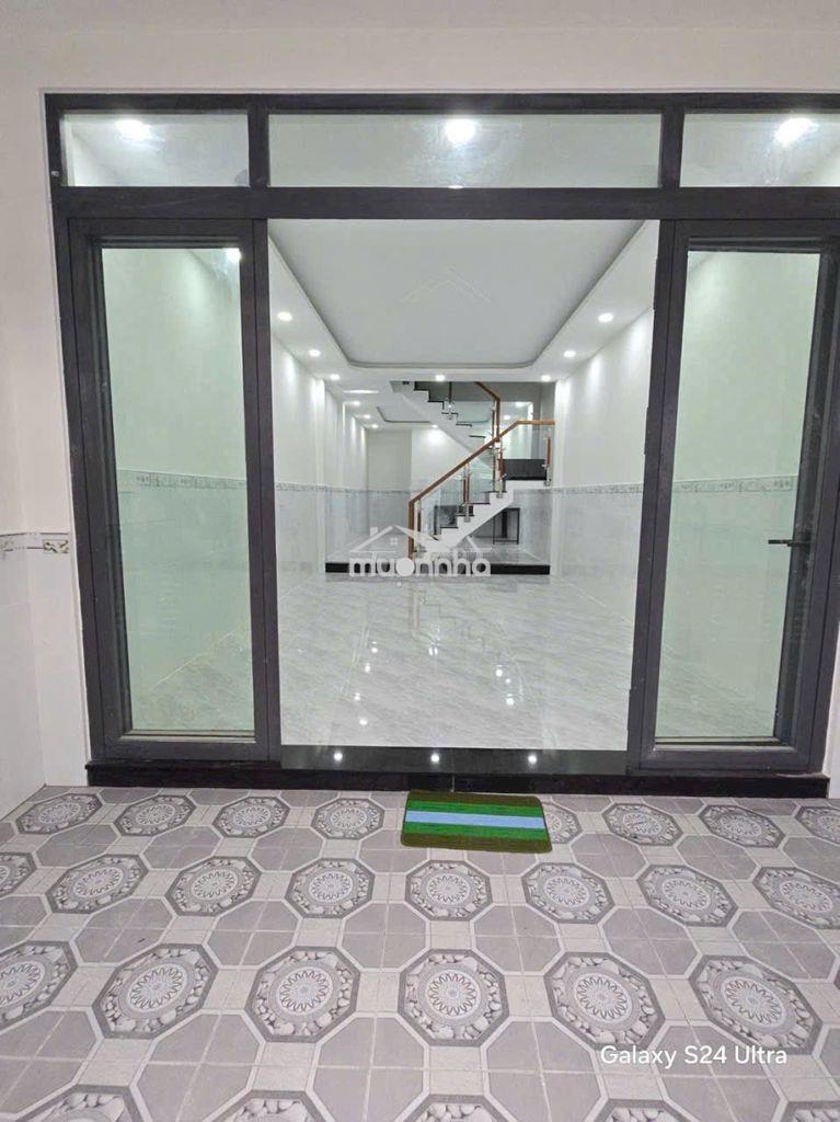 Cho thuê nhà đường tân hương 4 x 25 m đúc 1 lầu đẹp : 3 pn , 3 wc