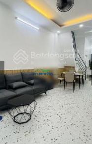 Bán nhà riêng 2tầng nguyễn thượng hiền, q3, dt: 31m2 giá: 6.2tỷ - 4