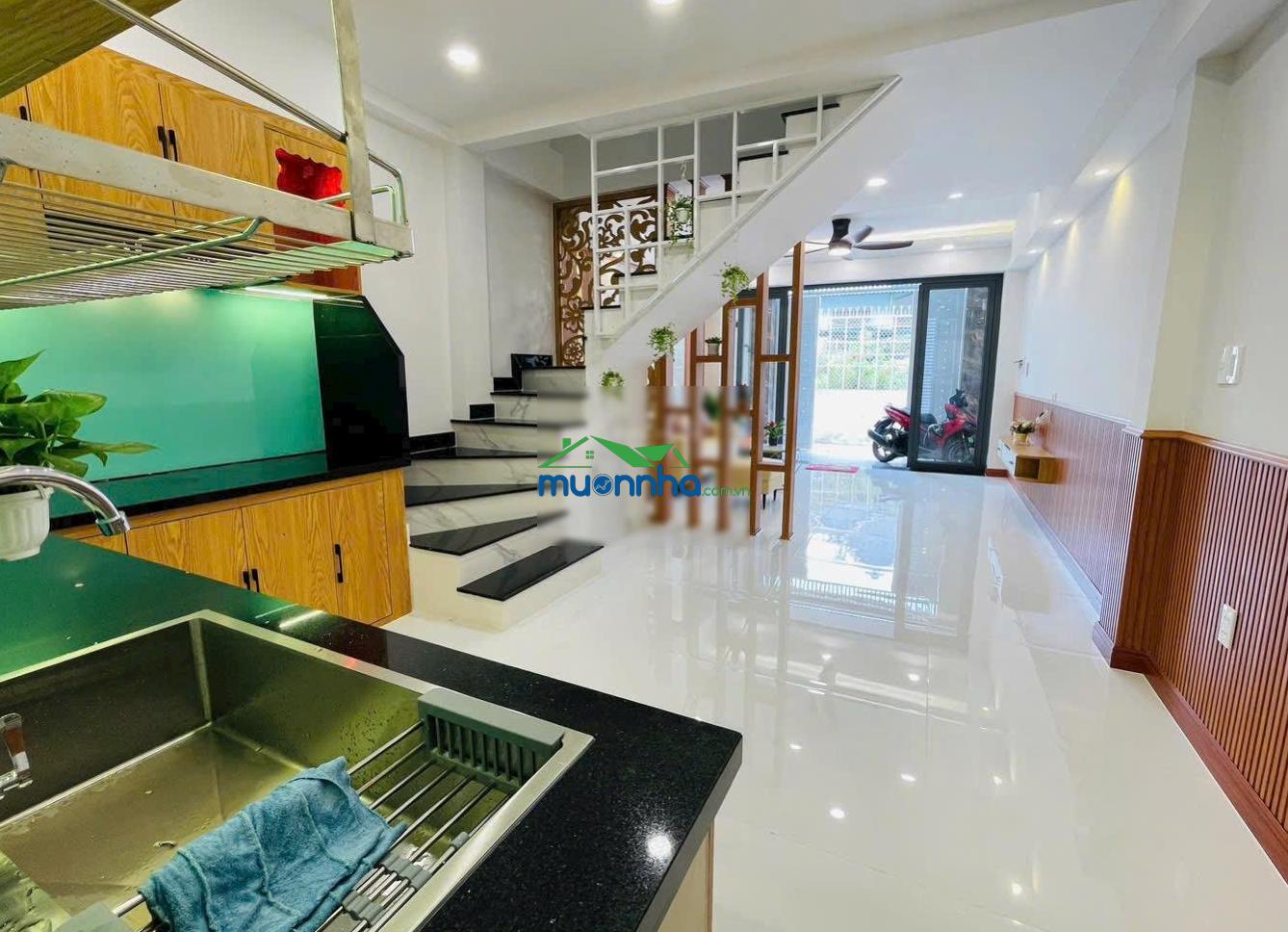 Bán gấp nhà 3 tầng hiệp bình chánh thủ đức,gần gigamal phạm văn đồng,6,6 tỷ,sổ hồng riêng,hẻm ô tô