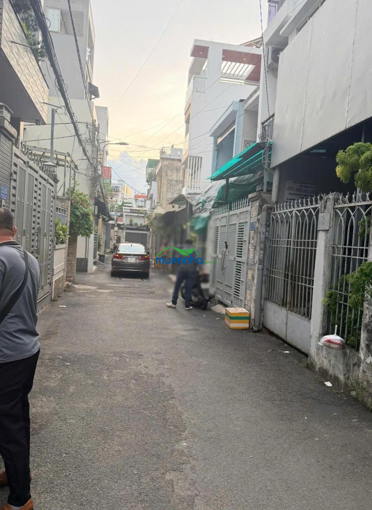 Nhà ngay khu cityland, đường thống nhất gv, hẻm xe hơi thông. nhà cũ tiện xây sửa mới. dt 5x15m - 3