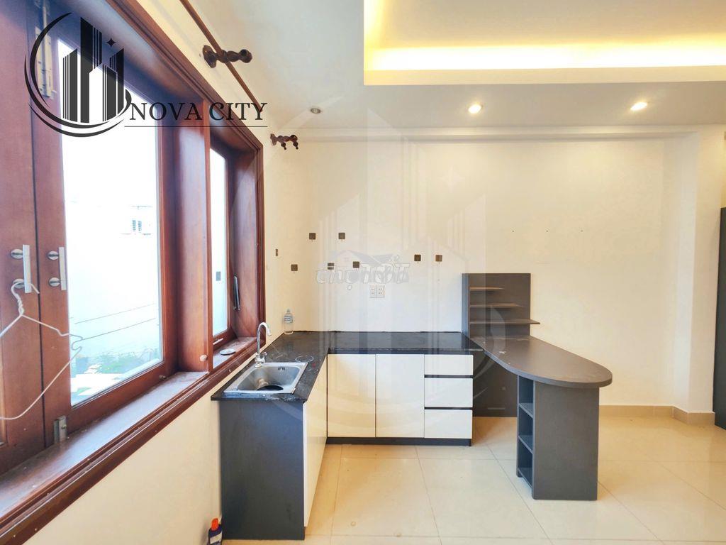 Căn hộ ban công full nội thất, view mặt tiền  - 4