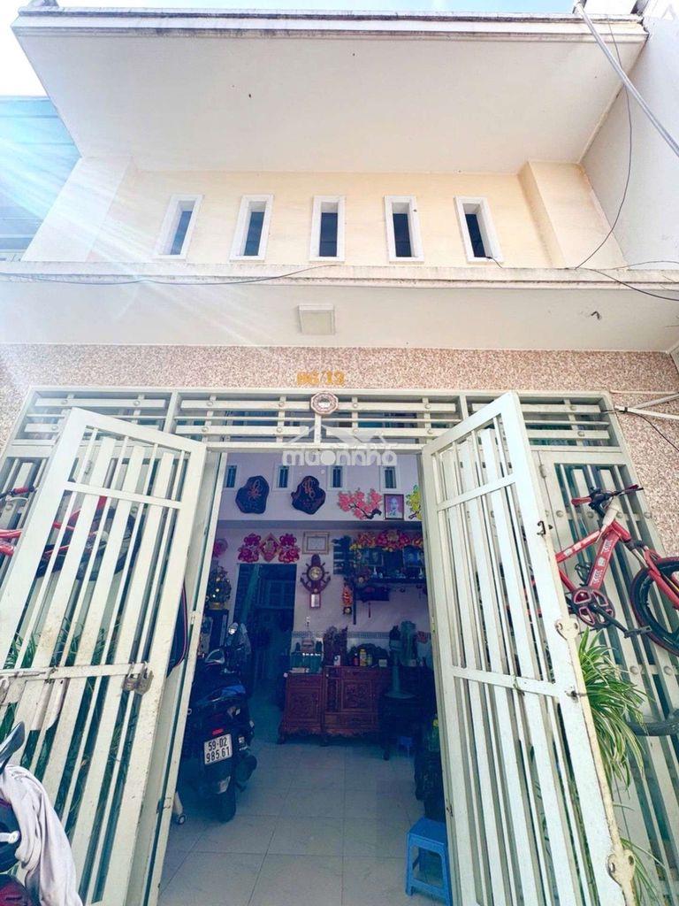 😎😎😎Siêu phẩm - ngang 5m - ngã tư bốn xã - 2 tầng - pháp lý chuẩn