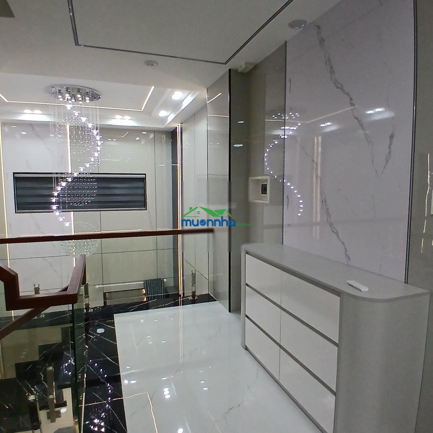 5 tỷ 600 thương lượng, nhà 4 tầng mới, lửng trước làm bếp