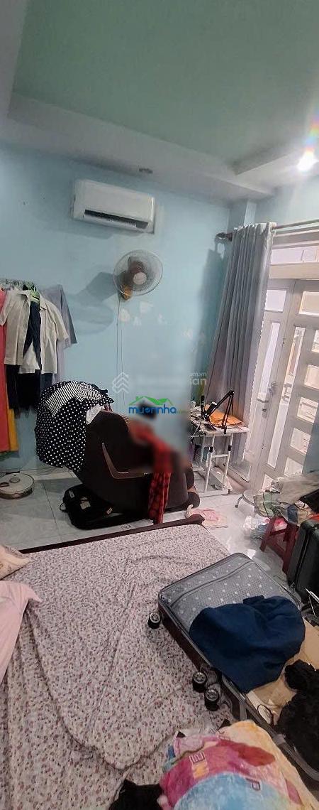 4x10m, nhà đúc chắc chắn 1 trệt 2 lầu, 3pn - 2wc, ban công, giếng trời. sổ hồng riêng sang tên ngay - 2