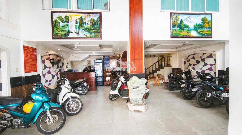 Bán khách sạn q12 , 31 phòng , dt:8*20 , pháp lý , giấy phép  chuẩn - 3