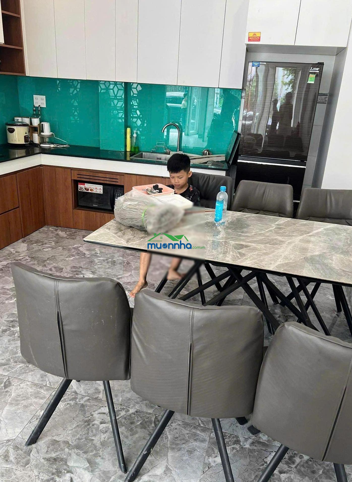 Nhà tam bình - 4 phòng ngủ - hẻm xe hơi tránh nhau - 6.6 tỷ - 2