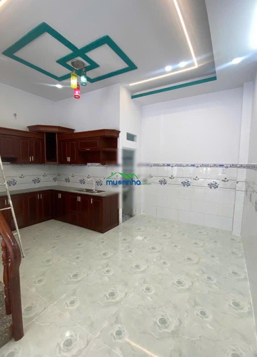 Nhà kiên cố sổ hồng 5x11 - giá 900 triệu - 2