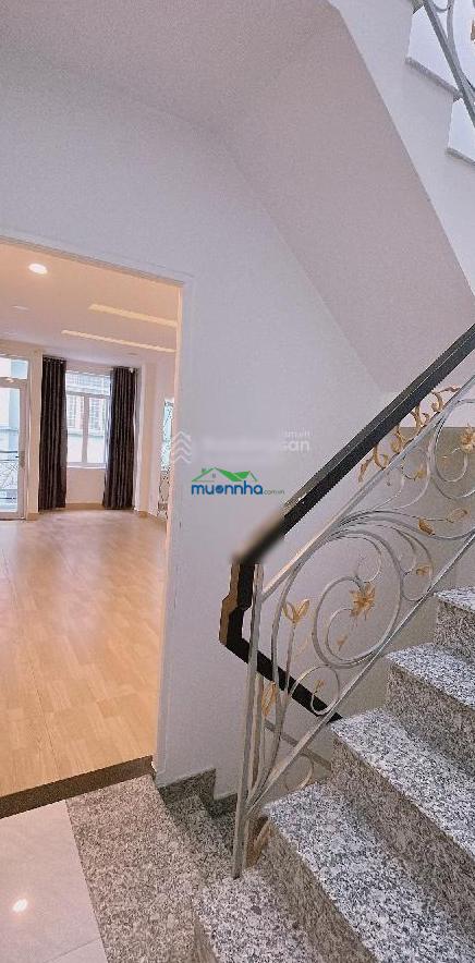 Nhà khu vip trung tâm q5 giáp q1. dt 27m2 (3x9)- 4 tầng. 8,2t - 4