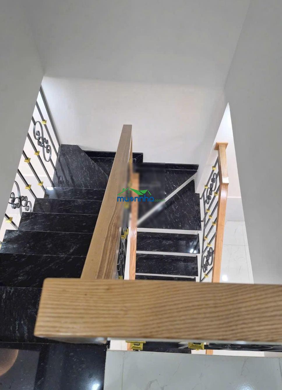 Bán nhà mới hẻm 1 sẹt hương lộ 2, p. bình trị đông, bình tân, dt: 3m x 11m, 1 lầu,