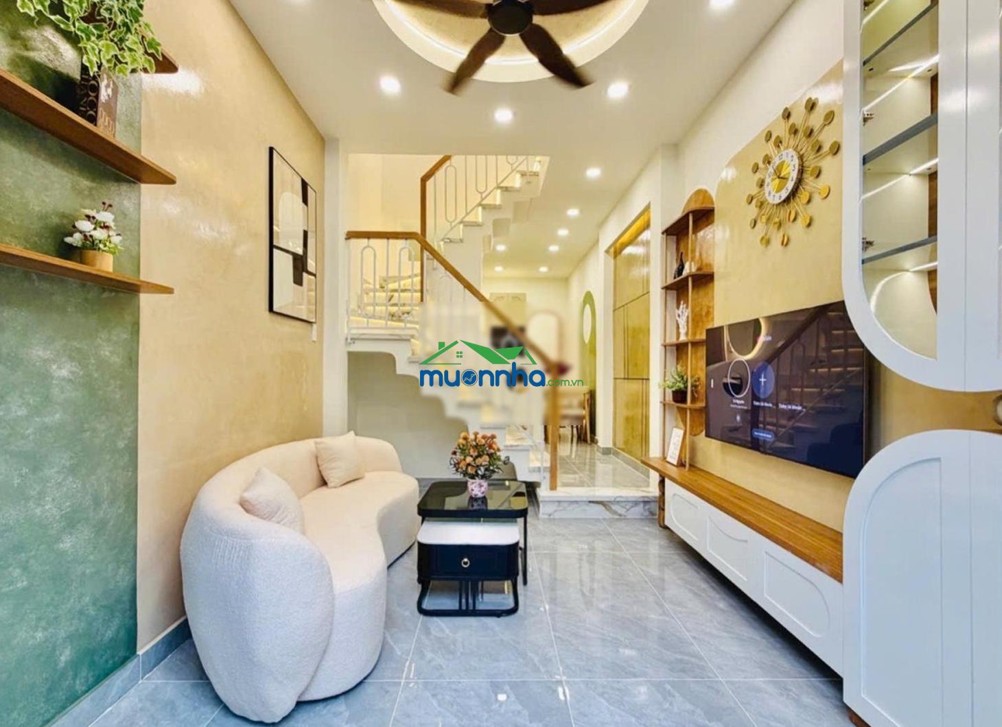 Hàng hiếm gò vấp - hẻm xe hơi - 2 tầng 32m2 vuông vức - 3pn có pn trệt - tặng nội thất - chỉ 3x tỷ - 3