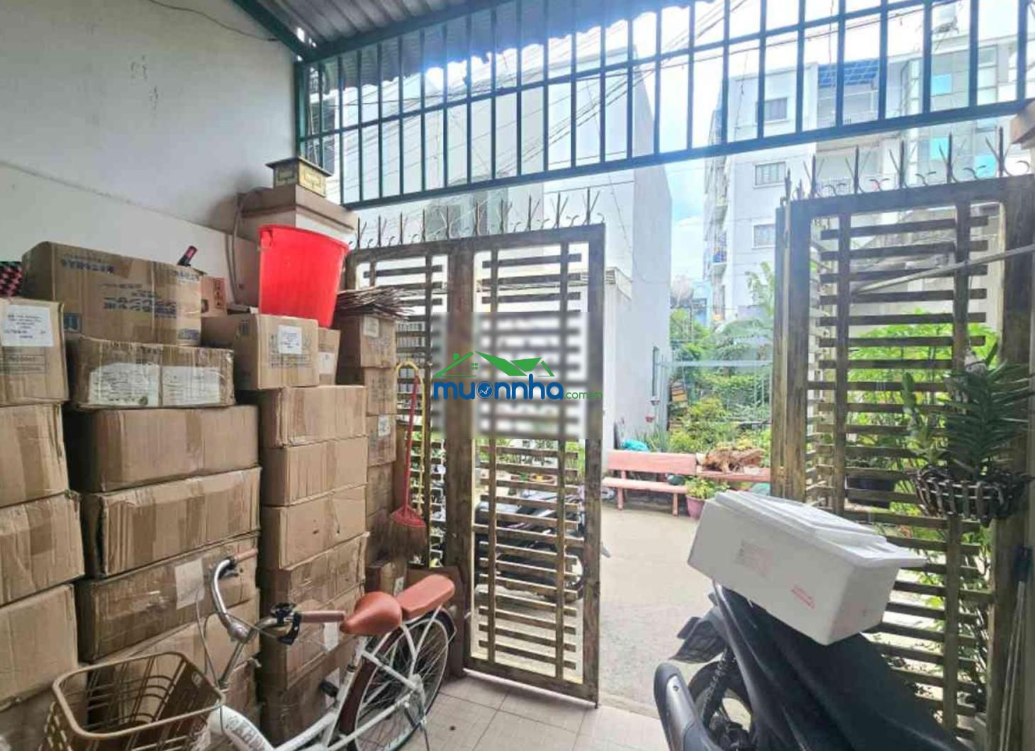 Chính chủ cần bán nhà 3 tầng 3pn rộng rãi - khu phân lô dân trí cao - xe hơi đỗ cửa - trung - 3
