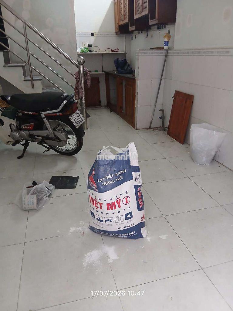 Nhà nguyên căn 1 trêt 2 lầu, dtsd 60m2, chợ phú xuân 300m, 6tr - 3
