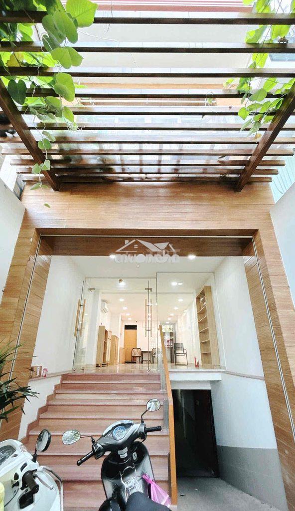 Mặt bằng thoáng đẹp 2wc + bếp + phòng ngủ +  sân để xe