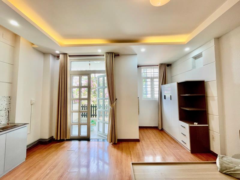 Cho thuê căn hộ ban công riêng gần đại học hutech – ung văn khiêm, quận bình thạnh - 3