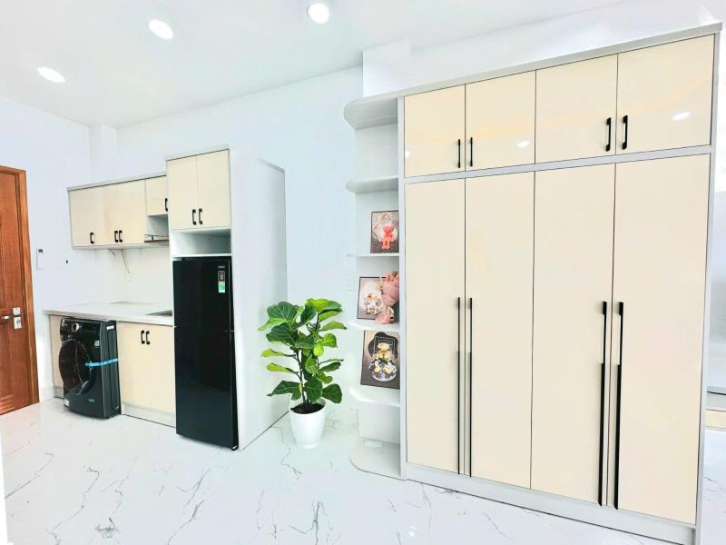 Cho thuê căn hộ phùng văn cung – ban công, nhiều ánh sáng tự nhiên, máy giặt riêng, gần quận 1 - 2