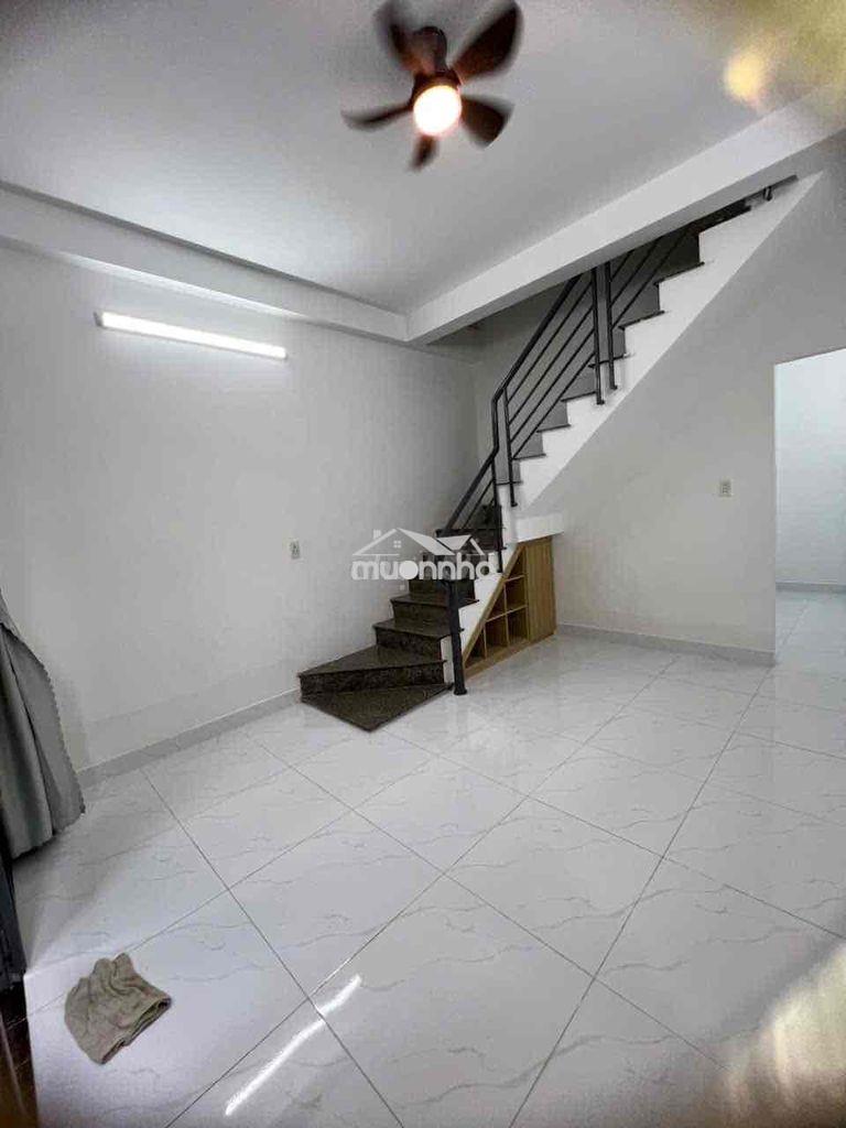 Cho thuê nhà 2 tầng đs25 khu bên sông 2pn2wc mới - 2