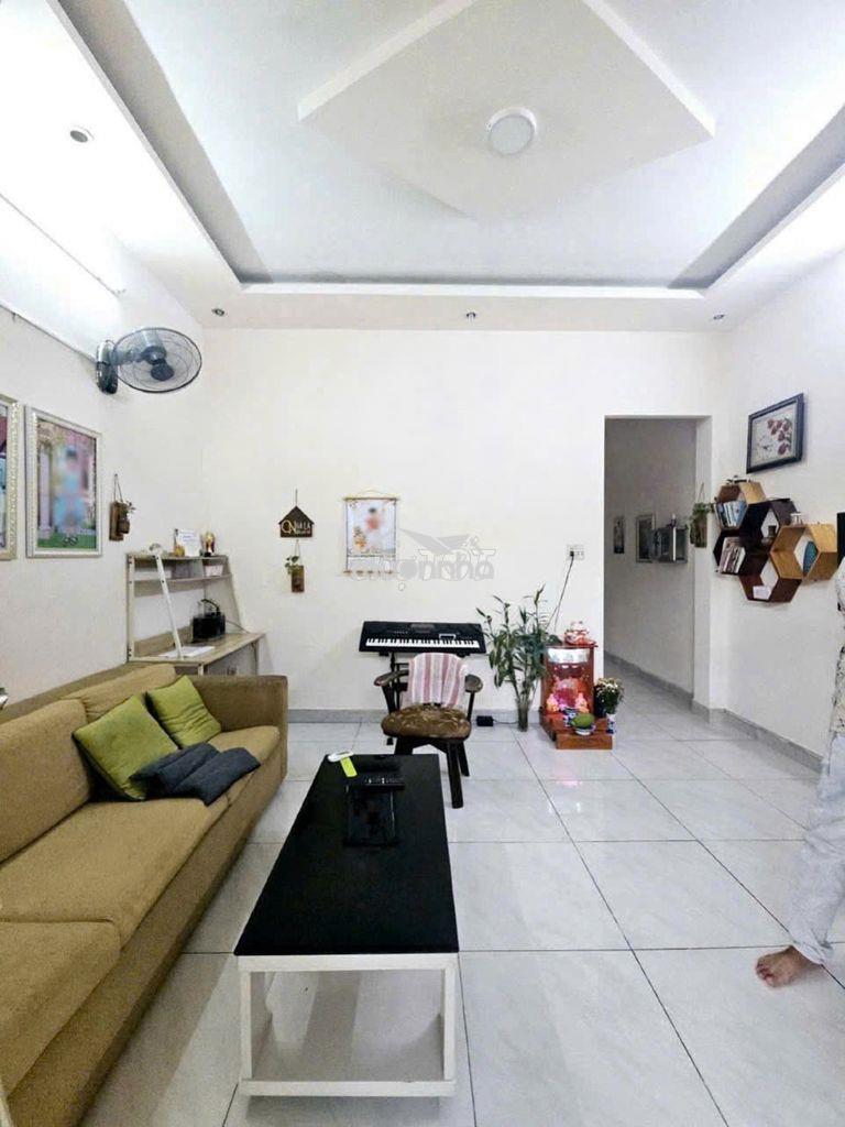 Bán nhà trung tâm dĩ an