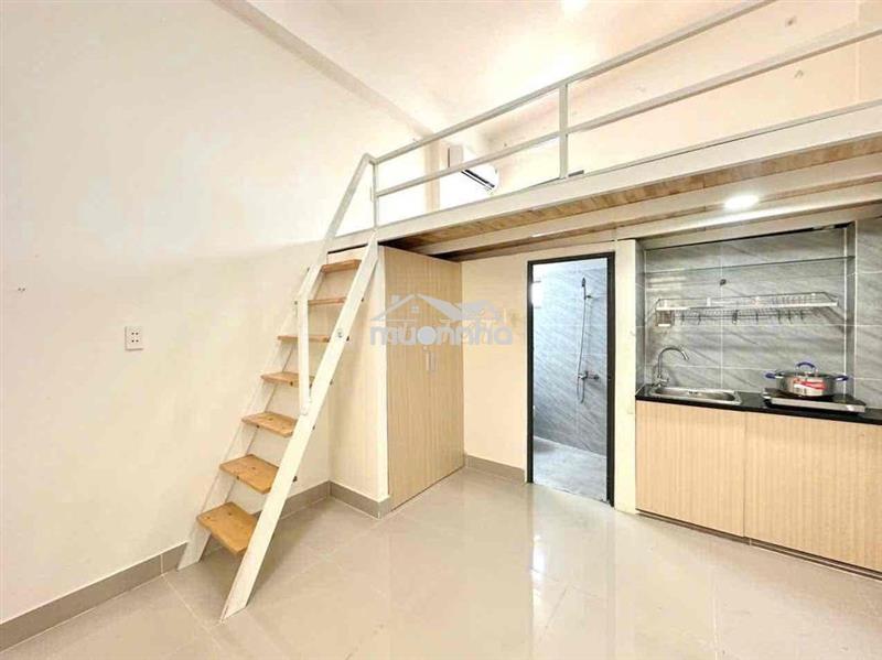 Phòng gác lửng máy lạnh ngay etown, cộng hoà