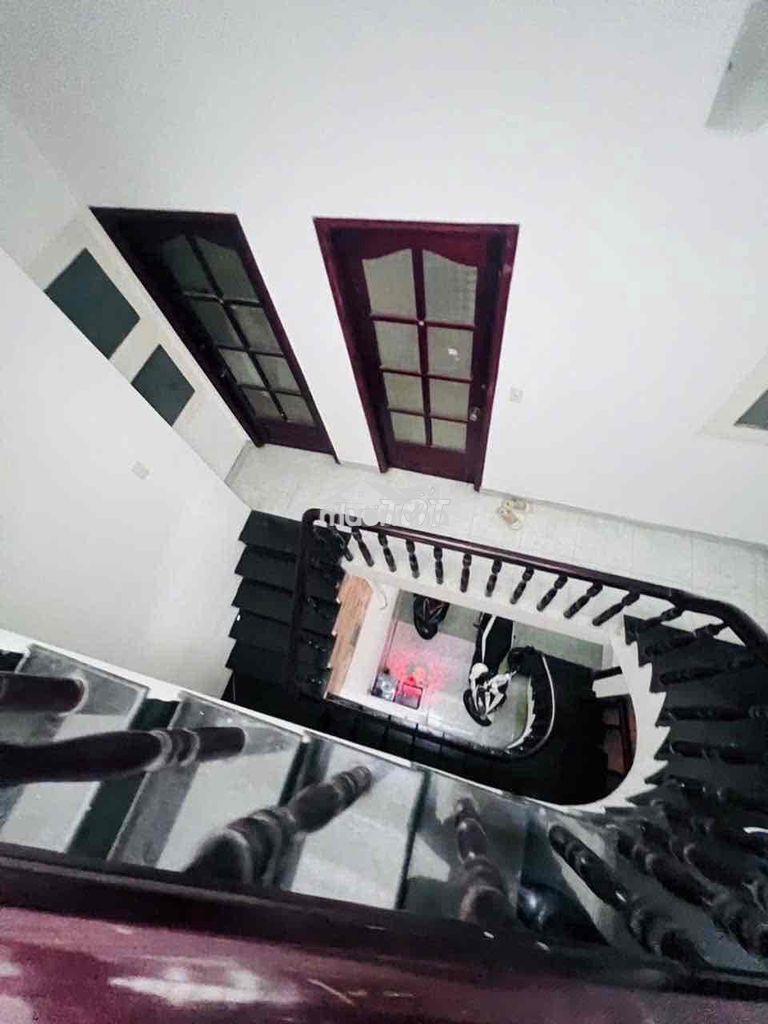 Sát sân bay! 65m2! bán nhà 3 tầng sát hxh đào duy anh, p9. khu vip. - 3