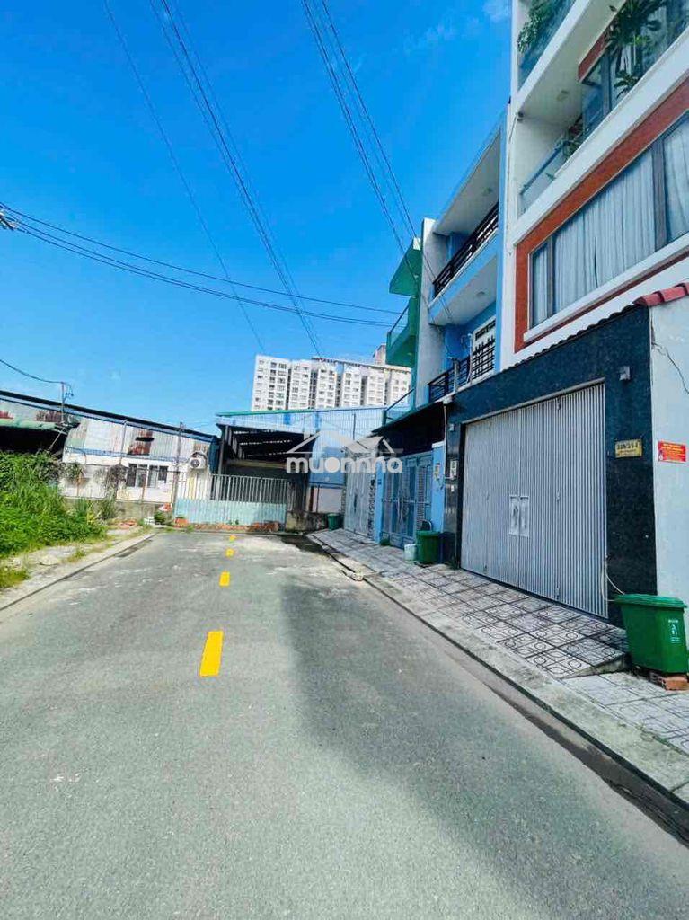 Nhà 1 trệt 2 lầu mới đẹp sẵn nội thất gần global city - 2