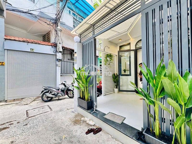 Phú nhuận siêu vị trí - nội thất cao cấp - 53m2 - 5 tầng - chỉ 10,3 tỷ