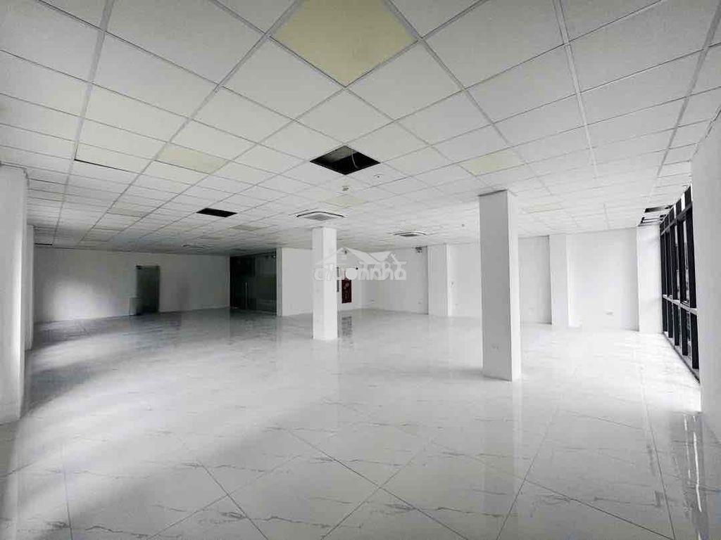 🏢 Cho thuê tòa nhà góc 2 mặt tiền – đường cách mạng tháng tám, quận 3 - 4