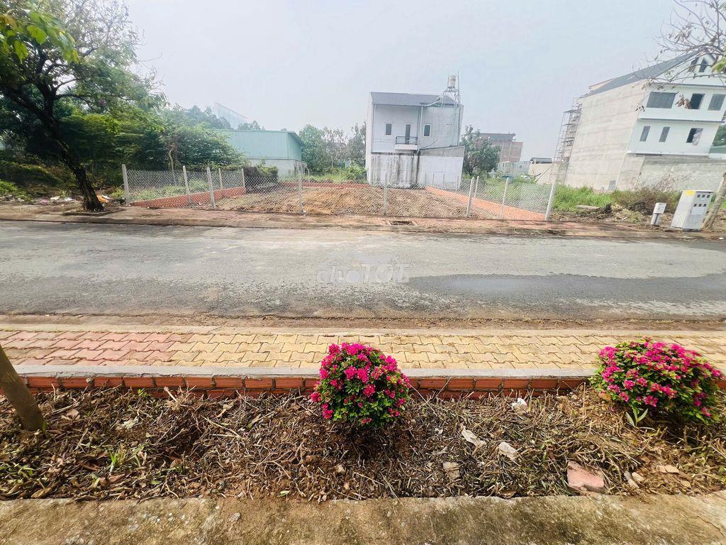 View sông 352m2( 16 x 22) -thổ cư 100% - đường nhựa, sổ riêng, giáp sg - 4