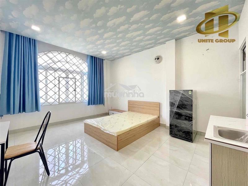 Cho thuê phòng quận 4 gần đh luật có thang máy mặt tiền, full nội thất