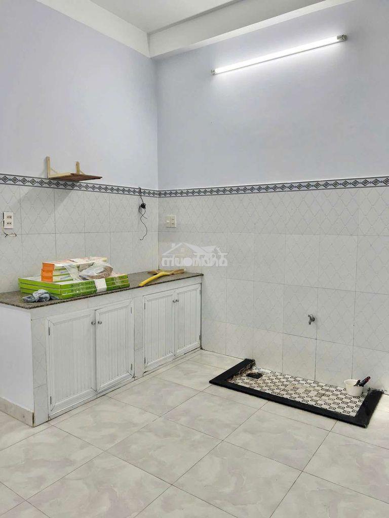Cho thuê nhà đường gò xoài: 4mx12m 1 trệt 2 lầu, 2pn 3wc - 2