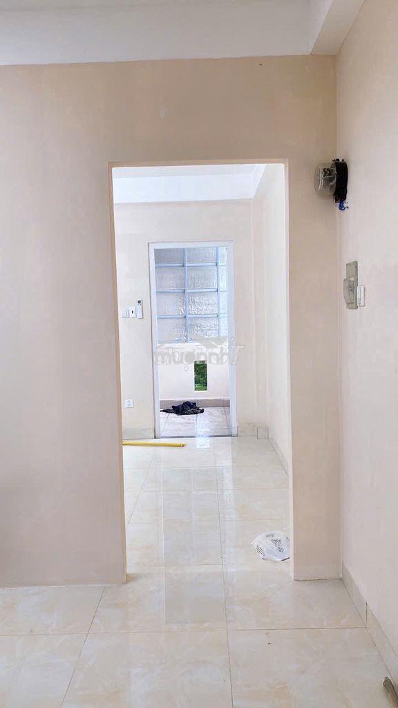 Phòng không chung chủ - tách bếp - giáp quận 6, bình tân