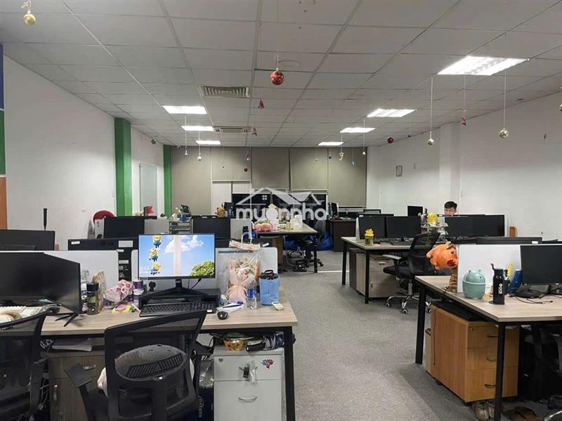 Nhà văn phòng 500m2 . đường số 40 . p tân phong .q7