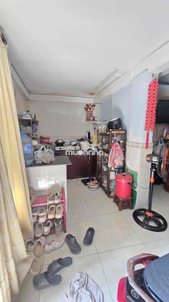Hot, bán gấp nhà riêng tỉnh lộ 10, 54m2, 2 tầng, sát hẻm xe hơi chỉ 3t - 2