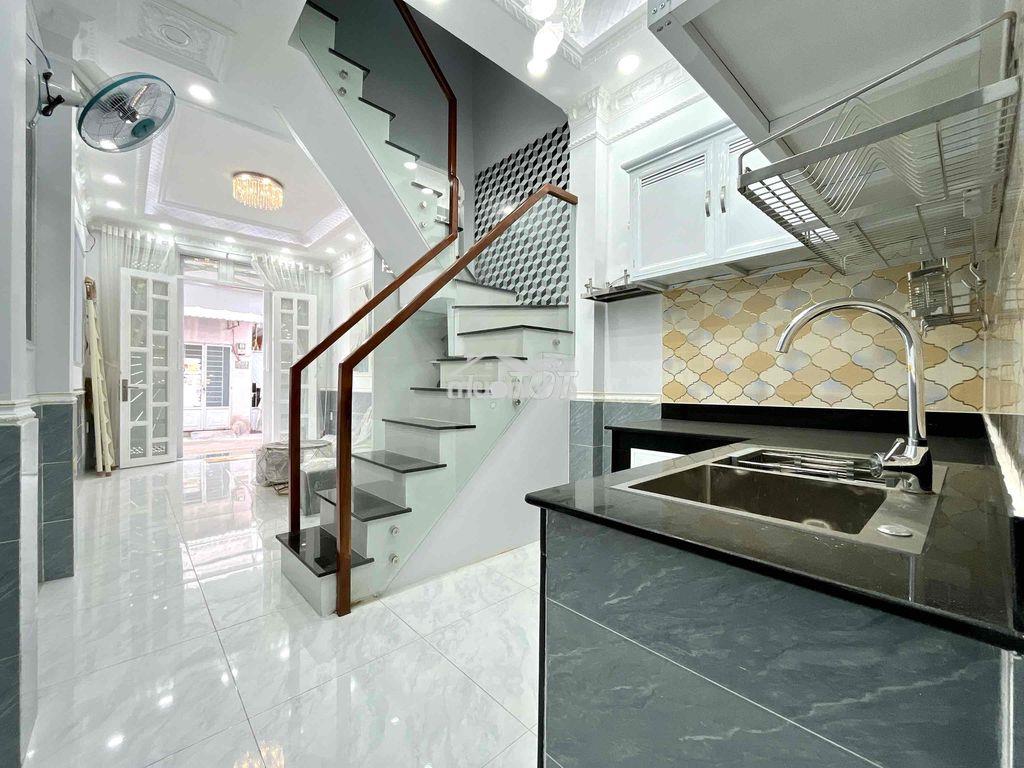 Nhà hẻm trước nhà 6m ô tô đậu cửa ngày đêm dt:3x9m 2tầng 2pn quận 7 - 3